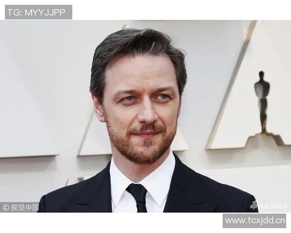 奥斯卡昏厥后首次公开亮相重返训练中心祝早日康复