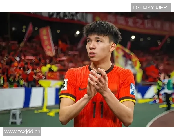 王钰栋社媒晒照庆祝晋级淘汰赛与彭啸蒯纪闻互动引发热议